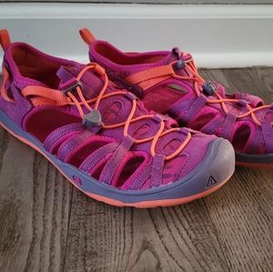 Keen Moxie Pink Sandals Girls Size 6